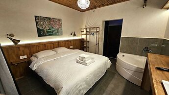 Mahzen Otel