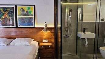 Mahzen Otel