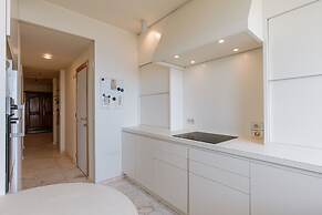 Huswell - Stunning Views Prime Location