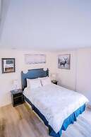 Loft with a View of Blue