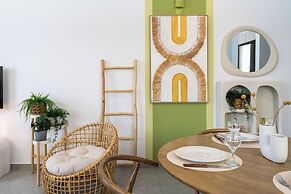 Solenne Stylish 2-BR Apt in Larnaca