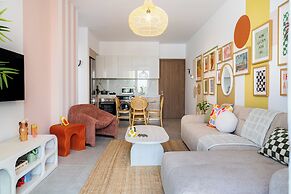 Lunette Artful 1-BR Apartment in Larnaca