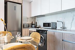 Lunette Artful 1-BR Apartment in Larnaca