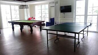 Seven Seas Cote d'Azur  with Pool& Gym