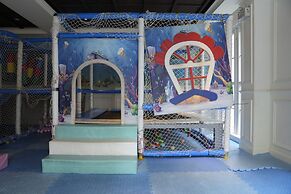 Seven Seas Cote d'Azur  with Pool& Gym