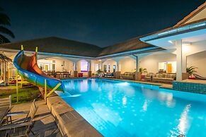 Pool Villa for Families and Party