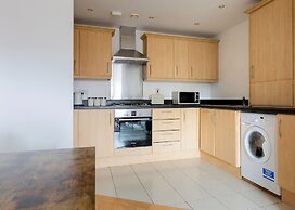 Modern Apartment in Bow