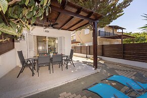 Larnaca Oneiro Seaside Villa