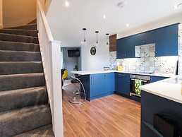 8 Wharfedale Mews