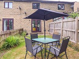 8 Wharfedale Mews