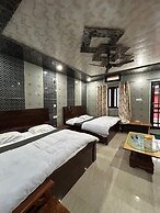 Anushri Lodge And Restaurants
