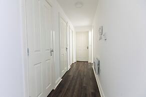 West Hull 2 bed apartment with Parking