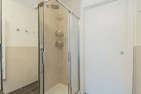 Princess Sofia's Lake Retreat by Rent all Como