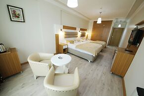 Okutur Otel
