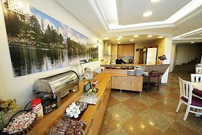 Okutur Otel