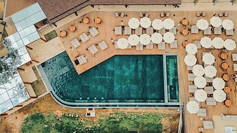 Clara Arte Resort