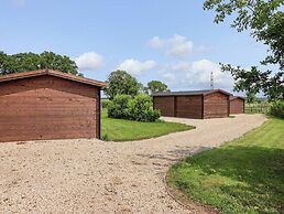Laurel Lodge