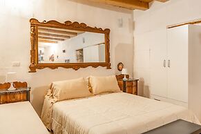 Alice s Studio by Wonderful Italy