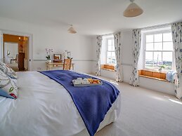 Porthcothan House