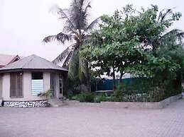 Hillview Hotel