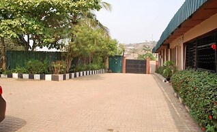 Hillview Hotel