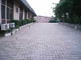 Hillview Hotel