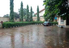 Hillview Hotel