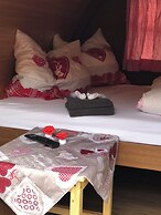 Schlafen im Weinfass