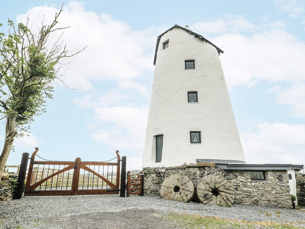 The Old Cornmill