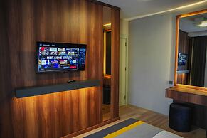 LIMONOTTO SUIT OTEL
