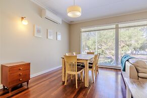 Emu Point Beach Cottages