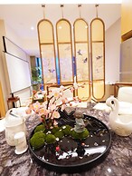 Interact China Fine Condo - Novotown