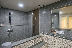 Bugok Royal Hotel
