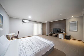 Bugok Royal Hotel