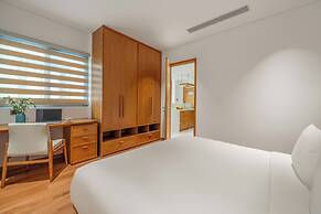 Vernal hotel & Apartment office