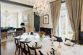 Private and Prestigious Luxury Home