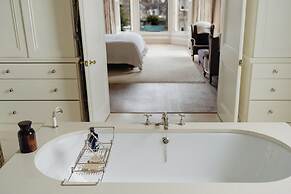 Private and Prestigious Luxury Home