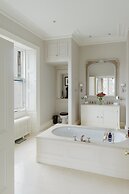 Private and Prestigious Luxury Home