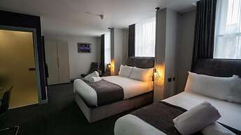 Hotel 105 by Hillcrest Hotel