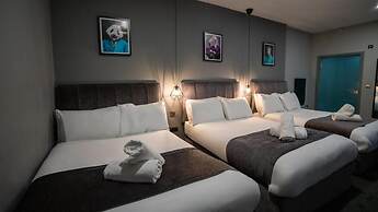 Hotel 105 by Hillcrest Hotel