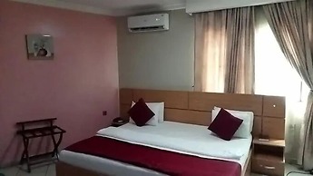 Celia's Hotel and Suites
