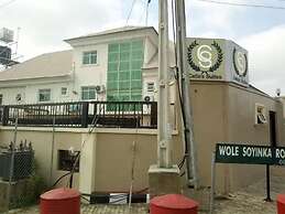 Celia's Hotel and Suites