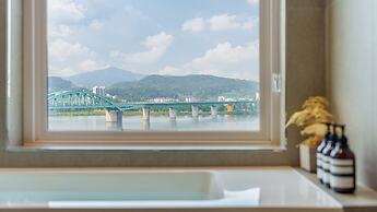 Chuncheon The Haven River Pension