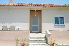 To Pournari Beachside Garden House