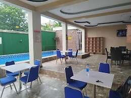 Camas Hotels