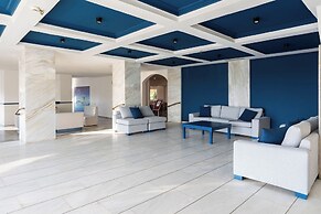 Dias by Azul Collection