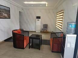 La Monde Hotel and Suites