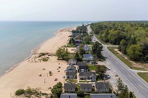 Barefoot Beach Resort