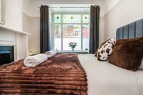 Cosy 4-bed - Sleeps 7, Garden & Pet-friendly