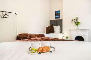 Cosy 4-bed - Sleeps 7, Garden & Pet-friendly